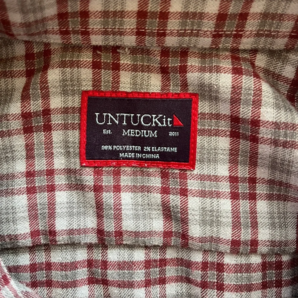 UntuckIT dezzani regular fit M medium flannel button down up shirt preppy plaid - Picture 2 of 5